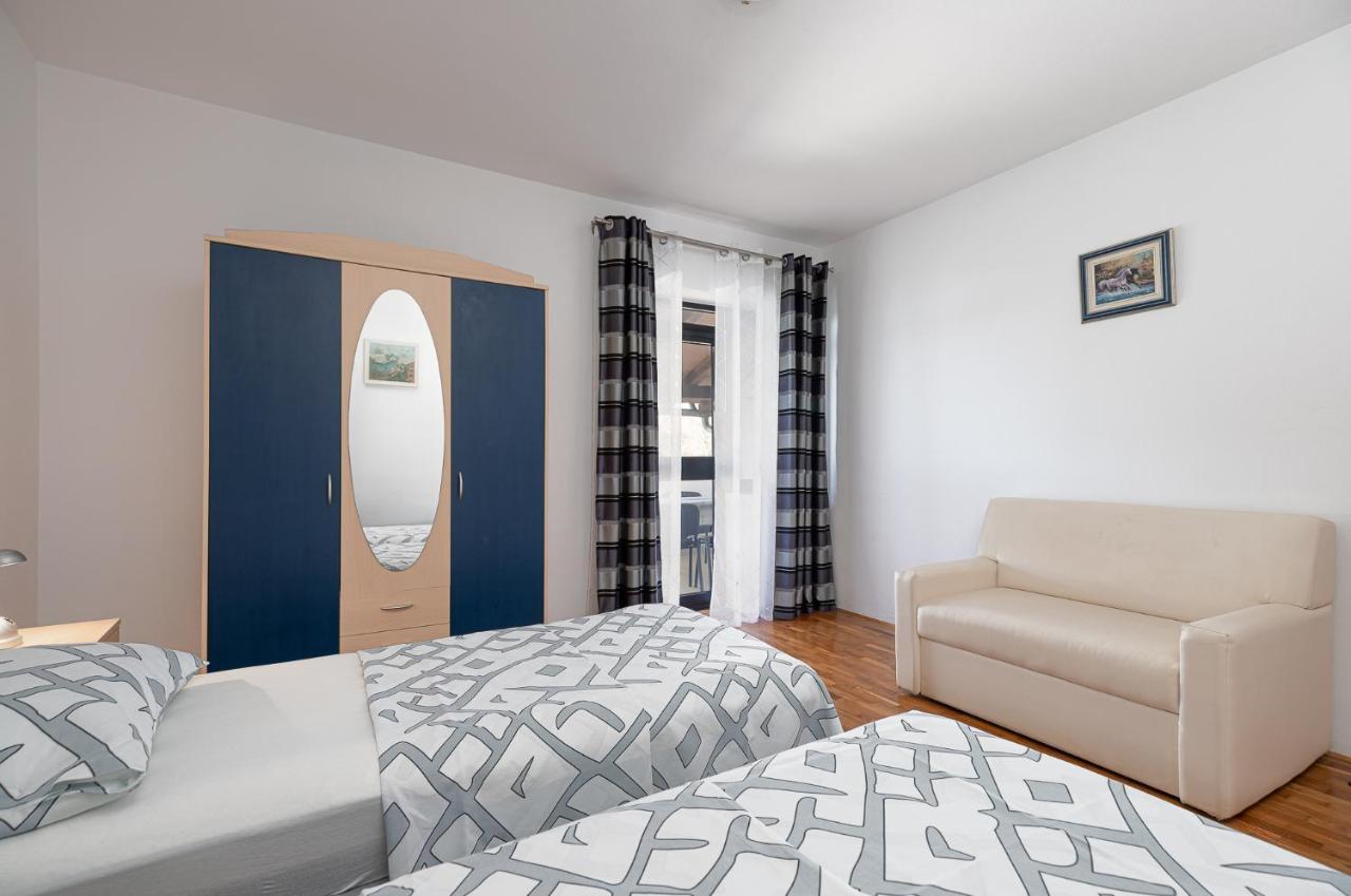 Dvi Ulike Apartament *
