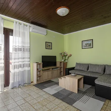 Apartament Dvi Ulike Labinci Zewnętrze zdjęcie