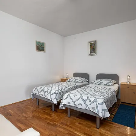 Apartament Dvi Ulike Labinci Zewnętrze zdjęcie