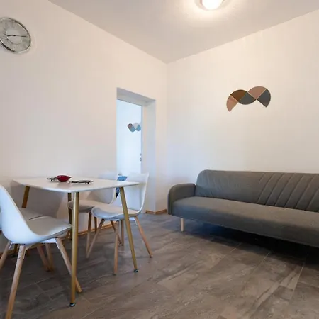Apartament Dvi Ulike Labinci Zewnętrze zdjęcie