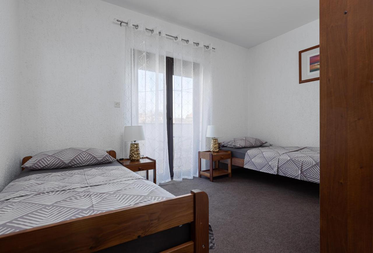 Dvi Ulike Apartment *