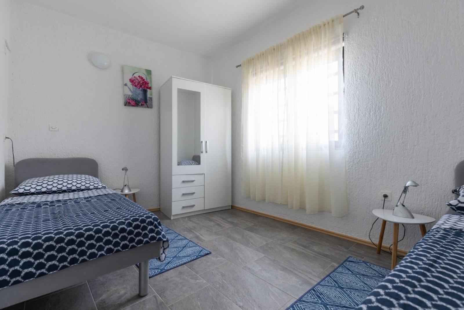 Dvi Ulike Apartment Labinci